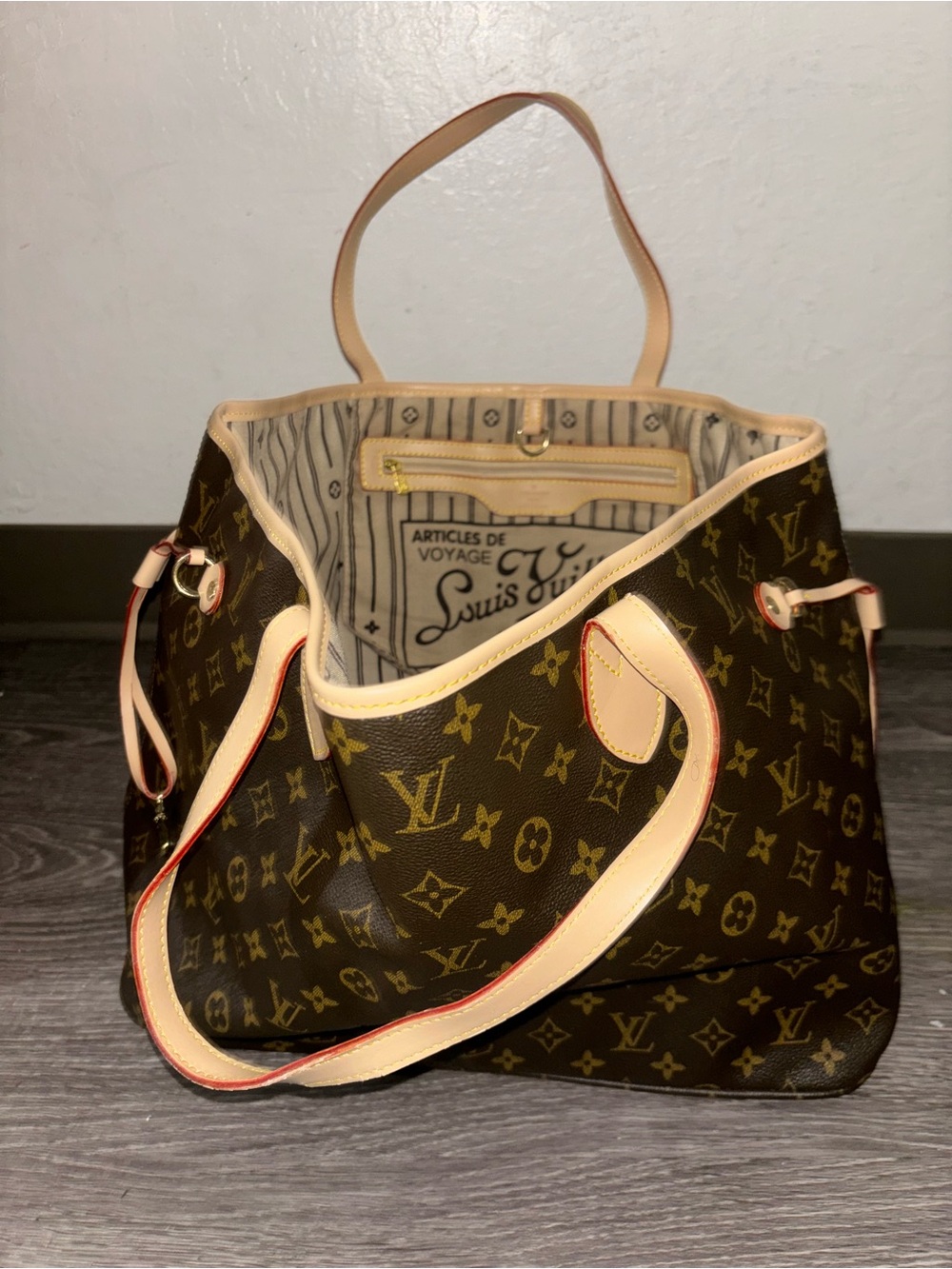 Louis Vuitton Monogram Canvas Tote with Vachetta Trim